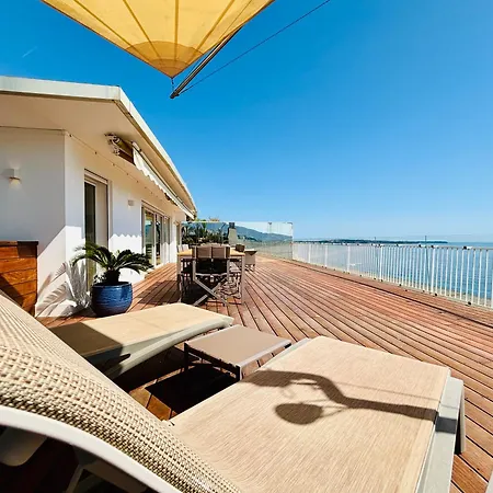 Superbe Penthouse Avec Vue Panoramique Sur La Mer